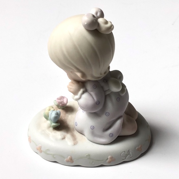 Precious Moments Collection Age 3 - Picture 3 of 5